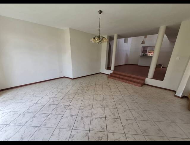 5 BEDROOM HOUSE FOR SALE IN BAYVIEW